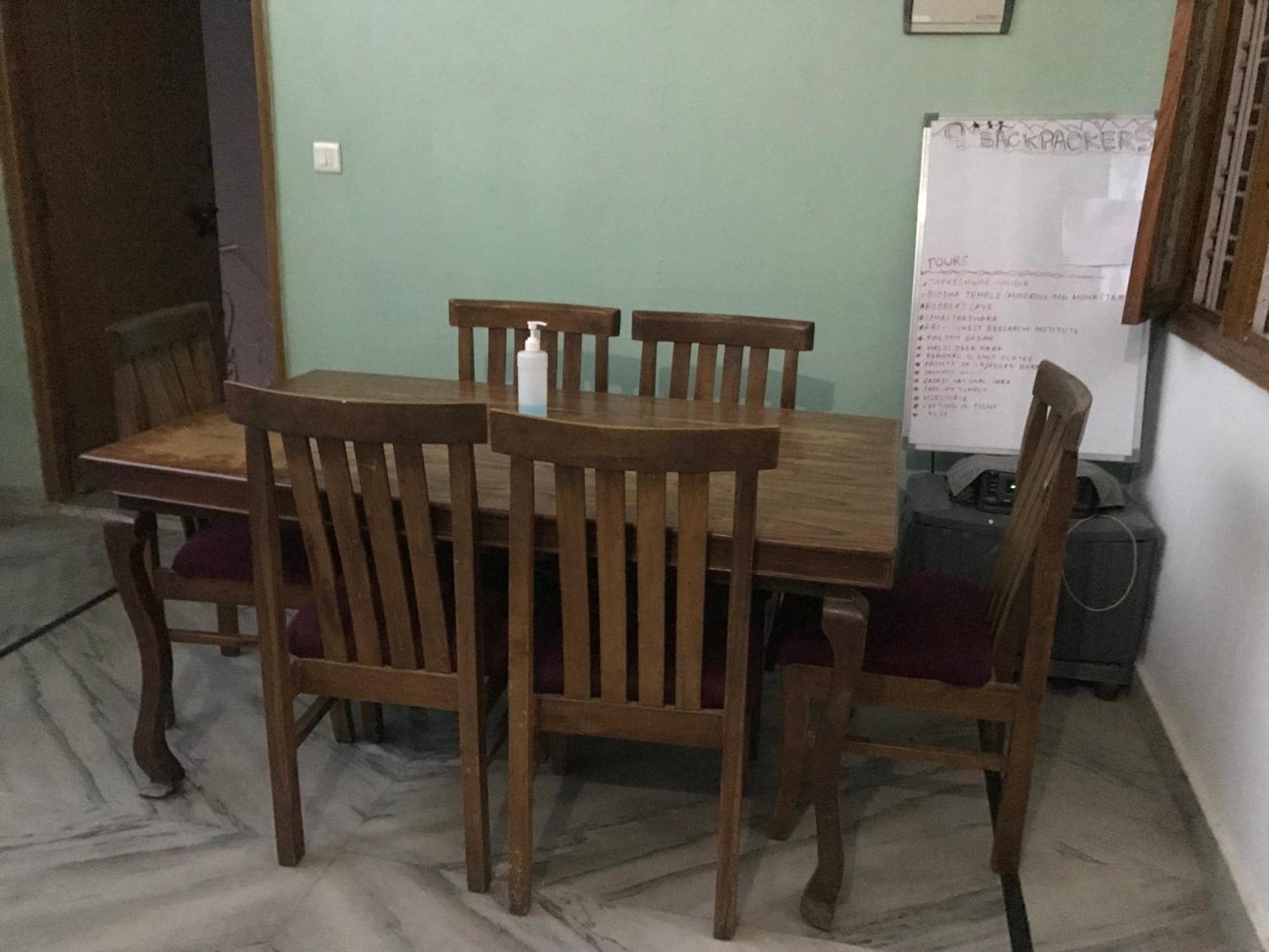 9Backpackers Hostel Dehradun Exterior photo